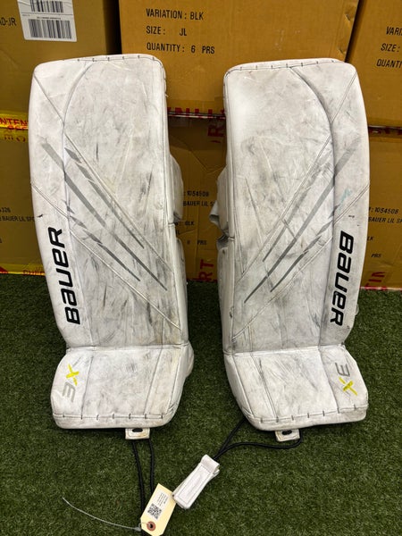 White 30" Intermediate Bauer Vapor 3X Goalie Leg Pads