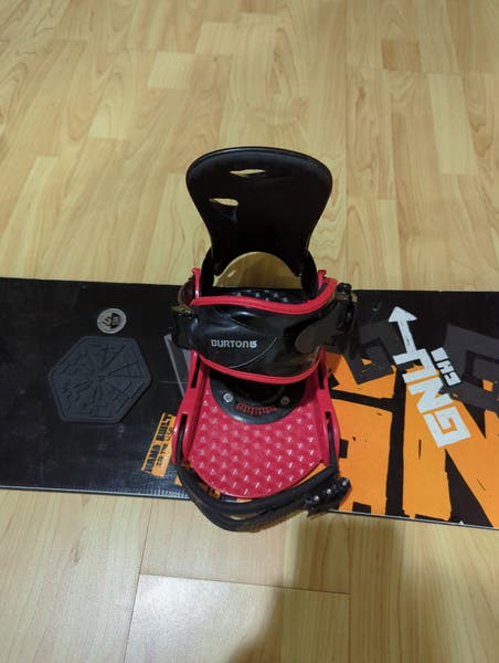 GNU Carbon High Beam series snowboard 150cm With Burton Bindings