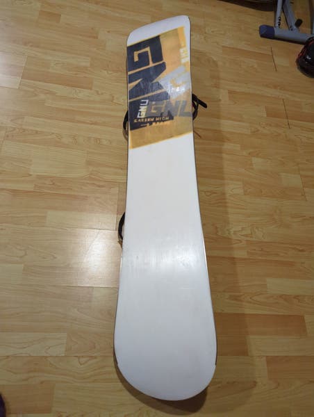GNU Carbon High Beam series snowboard 150cm With Burton Bindings