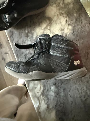 Nfinity cheer shoes