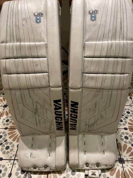 35" Vaughn Velocity VE8 Goalie Leg Pads (Used)
