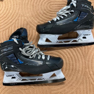 Senior True Catalyst 7X4 Hockey Goalie Skates Regular Width 8 (Used)
