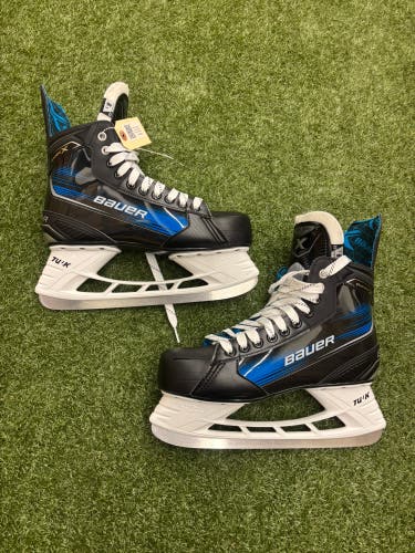 Senior Bauer X Hockey Skates | Size 8.5 (EE)