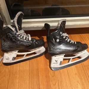 2024 Bauer Supreme M50 Pro Hockey Skates Regular Width 6.5 (Used)