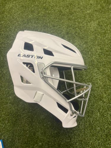 New Easton The Fundamental Catcher's Mask | Small 6 1/2 - 7 1/8