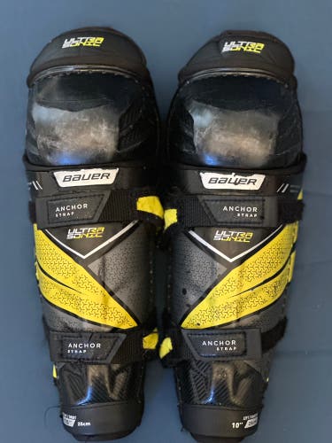 Youth Bauer Ultra sonic 10" Shin Pads (Used)