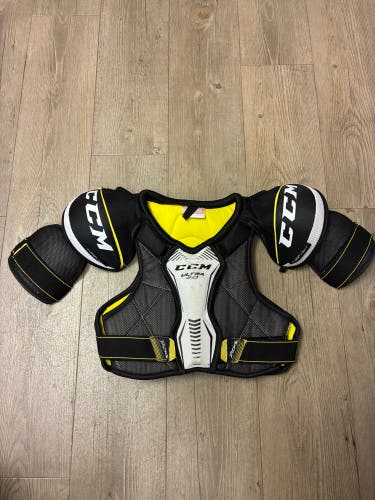 CCM Ultra 2.0 Shoulder Pads Jr Small - Excellent Condition