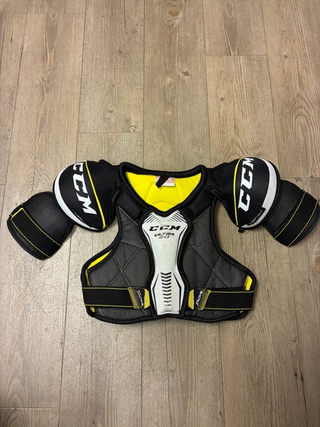 CCM Ultra 2.0 Shoulder Pads Jr Small - Excellent Condition