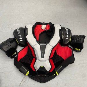 Extra Large Senior Bauer Vapor Hyperlite Shoulder Pads