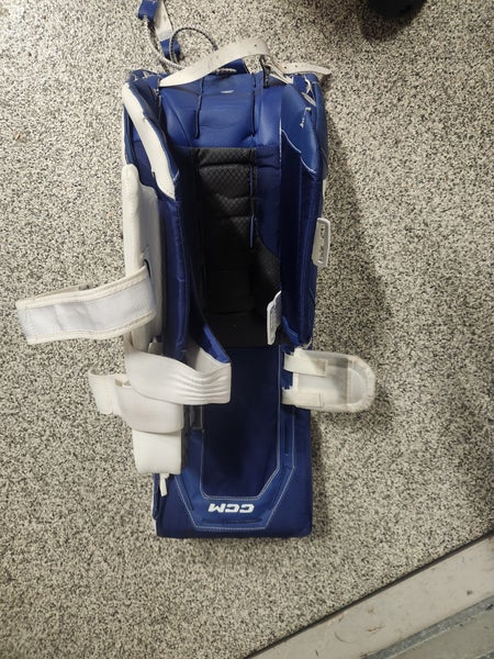 30" 2023 CCM Axis 2.9 Goalie Leg Pads (Used)
