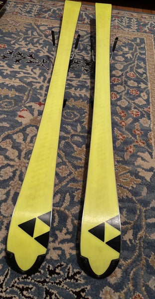 Unisex Fischer RC4 World Cup SL 132 cm Racing Skis (Used)