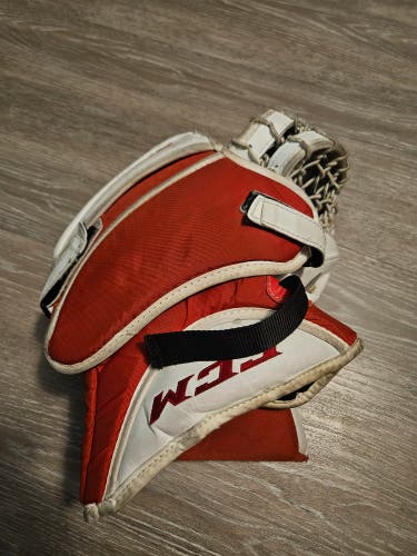CCM Axis 1.9 Regular (Used)