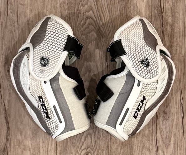 Used Medium CCM 20K Pro Elbow Pads Pro Stock