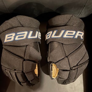 Bauer 14" Vapor Hyperlite Gloves Black Washington Capitals Reverse Retro Pro Stock