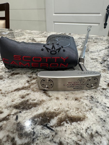 2023 Scotty Cameron Super Select Newport Right Handed Putter 35" (New)