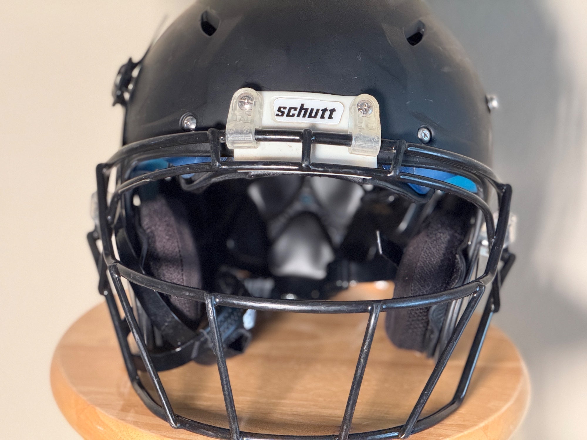 フェイスマスク　schutt Z10 チタン フェイスマスク schutt Z10 チタン スポーツ アメリカンフットボール