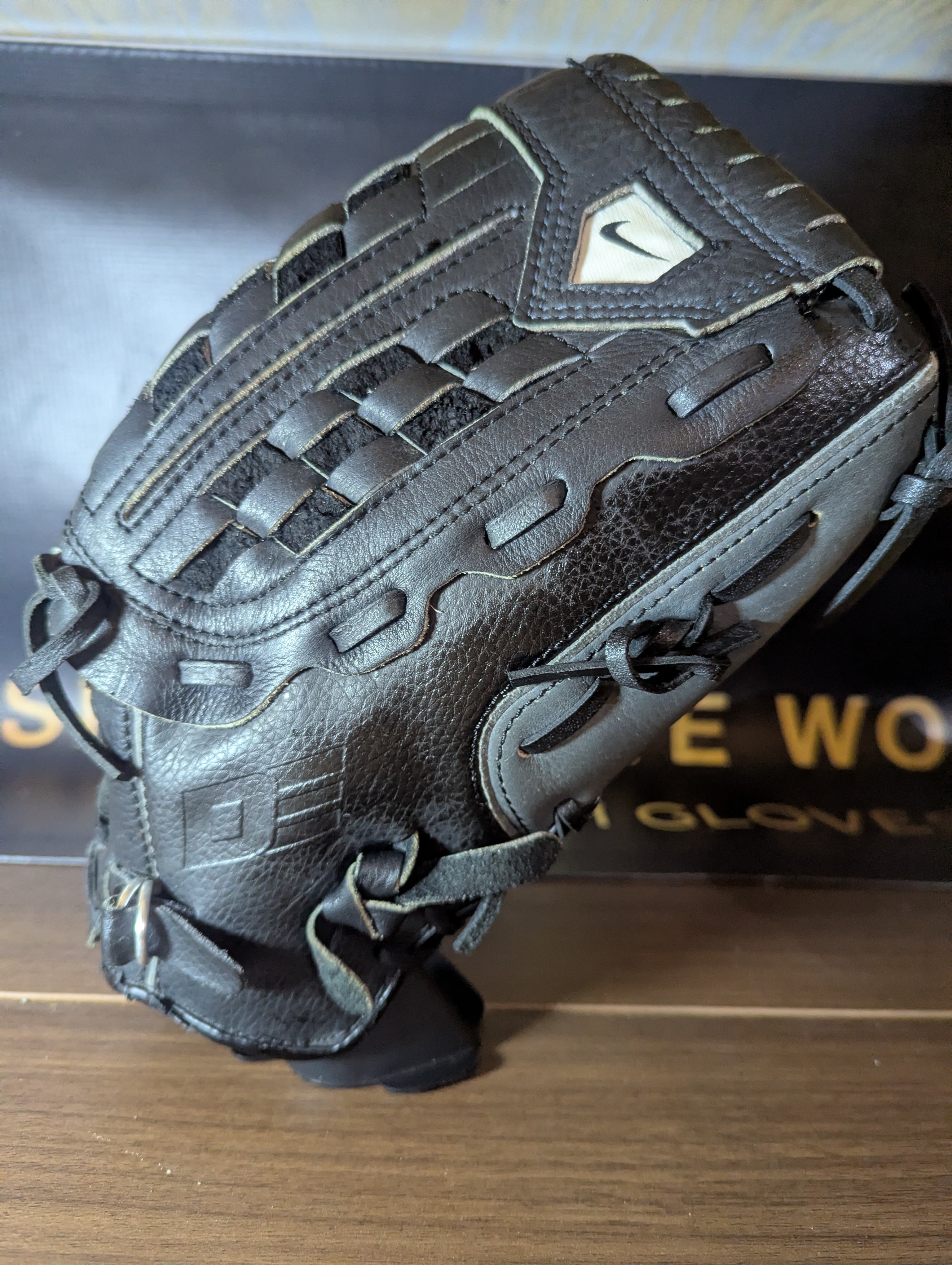 Nike Diamond Elite Baseball Gloves & Mitts | New and Used on