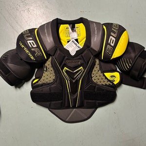 Men's Large Senior Bauer Supreme Matrix Shoulder Pads (New)