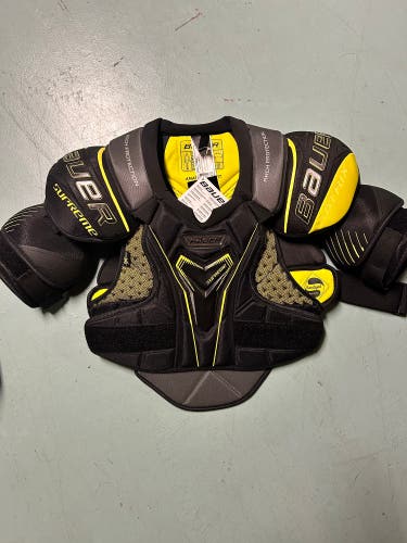 Men's Large Senior Bauer Supreme Matrix Shoulder Pads (New)