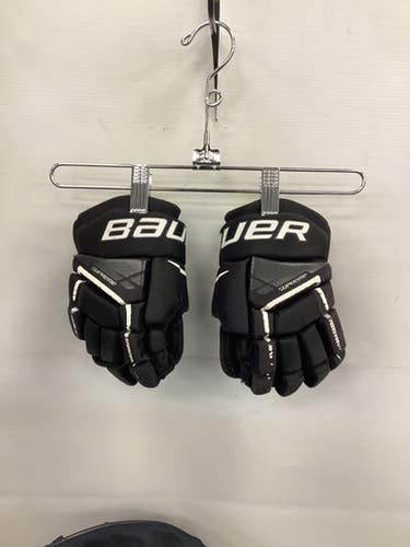 Used Bauer SUPREME ULTRA SONIC Youth Gloves Black 9" 11851-S000040224