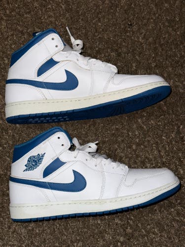 Men's Size M 12.0 (W 13.0) Jordan Shoes (New)