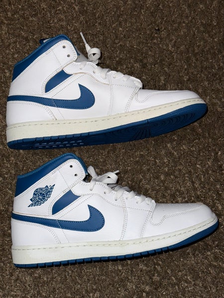 Men's Size M 12.0 (W 13.0) Jordan Shoes (New)