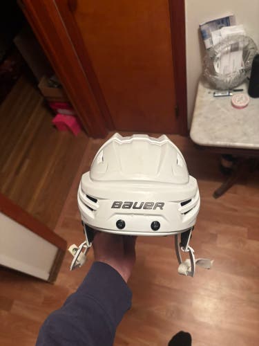 Small Bauer Re-Akt Helmet