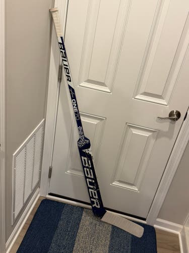 Senior Bauer Supreme S170 Regular Goalie Stick 26.5" Paddle (Used)