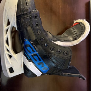 CCM Jetspeed FT680 Hockey Skates Regular Width Size 2.5 (Used)