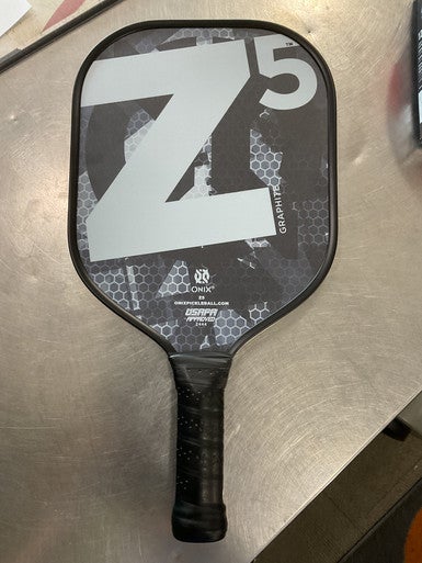 Used Onix Z5 Pickleball Racquet Black 11614-S000225393