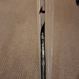 Senior Bauer Vapor Hyperlite 2 Left Hand Hockey Stick P28 | 70 (New, only 1)