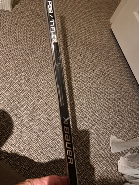 Senior Bauer Vapor Hyperlite 2 Left Hand Hockey Stick P28 | 77 (New)