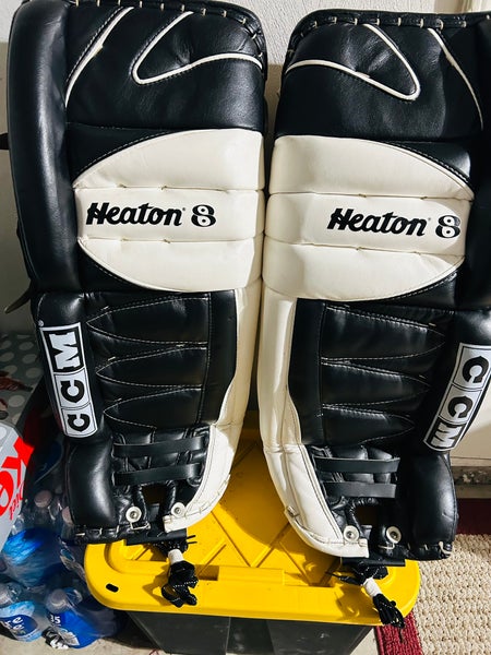 Heaton/CCM 8 goal pads, size 33 in pristine condition