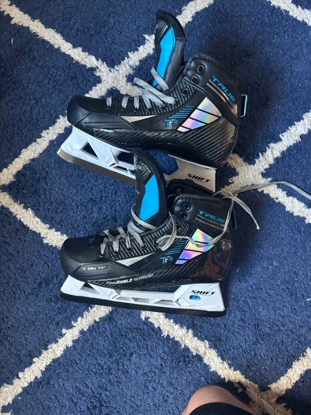 True TF9 Hockey Goalie Skates Size 6.5 (Used)