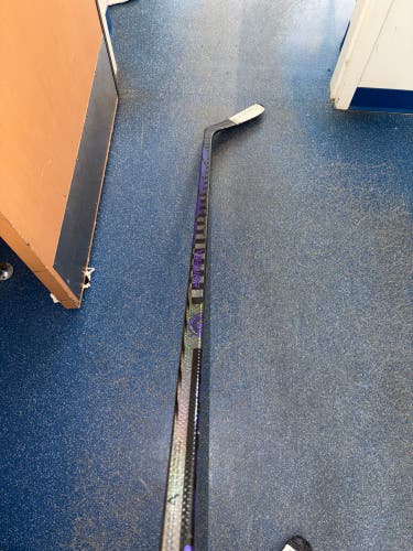 Senior Bauer Proto-R Right Handed Hockey Stick P90TM 82 Flex Pro Stock (Used)