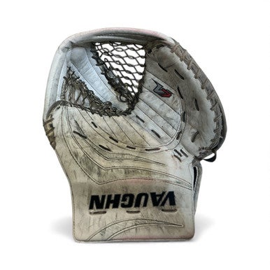 Used Vaughn VELOCITY V7 XR PRO Senior Goalie Catcher White 11873-S000218083