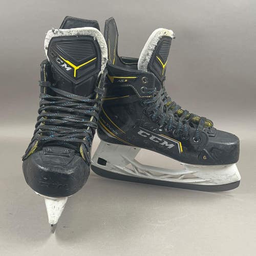 CCM Super Tacks AS2 Size 8 Senior Hockey Skates