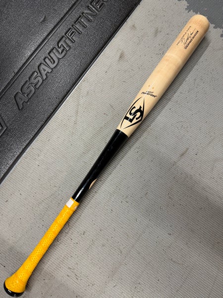 2025 Louisville Slugger MLB Prime RA13 Maple Bat (-3) 30.5 oz 33.5" (Used)
