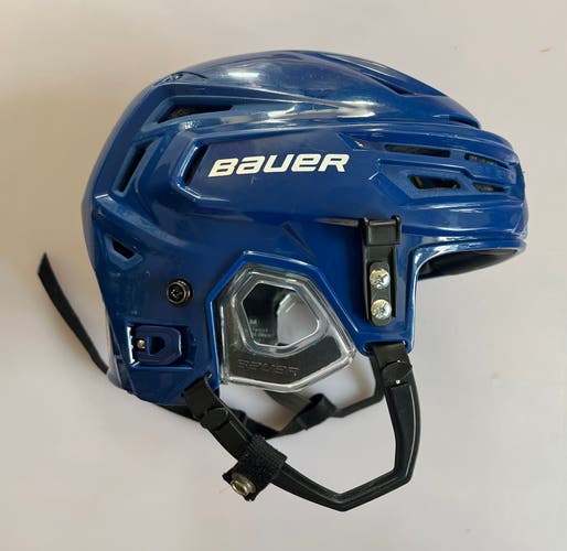 Medium Bauer Re-Akt 150 Helmet (Used)