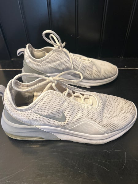 Nike Air Max Motion 2 White Sneakers