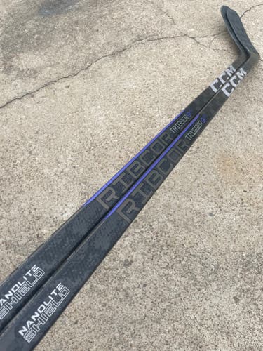 2 Pack CCM Trigger 9 Pro Stock Hockey Stick Grip 75 Flex P90M Left 4632