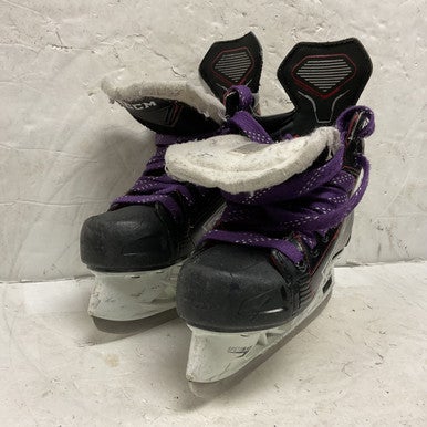 Used CCM JETSPEED FT470 Junior Hockey Skate White/Black/Red Junior 01 11855-S000194611