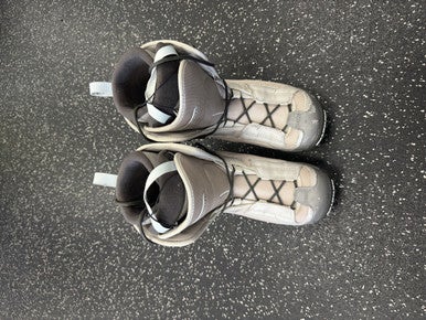 Used Salomon DIADEM Womens Snowboard Boots Grey Senior 7.5 11849-S000033696