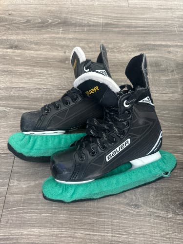Bauer Supreme S140 Hockey Skates Size 2 (Used)