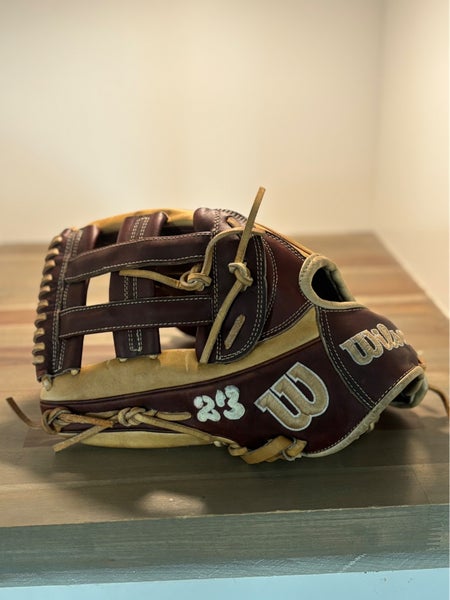 Wilson A2000 LH Baseball Glove 12.75"