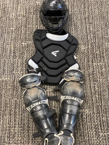 Youth Easton Black Magic 2.0 Catcher's Set (Used)