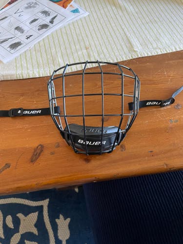 Small Bauer Helmet Cage Mask