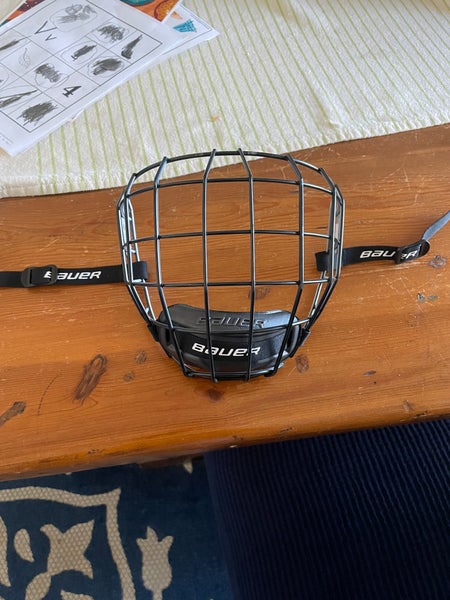 Small Bauer Helmet Cage Mask
