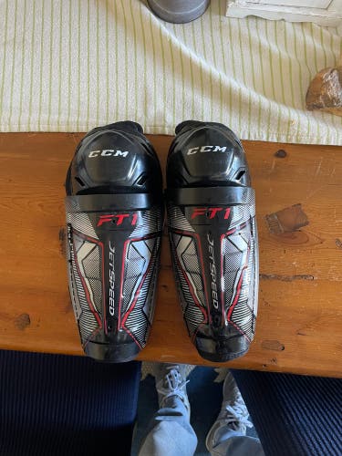 Youth CCM JetSpeed FT1 10" Shin Pads (Used)