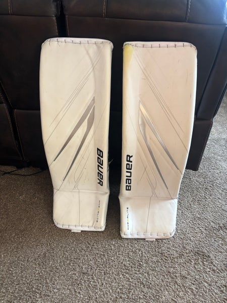 35" Bauer Hyperlite 2 Goalie Leg Pads (Used)